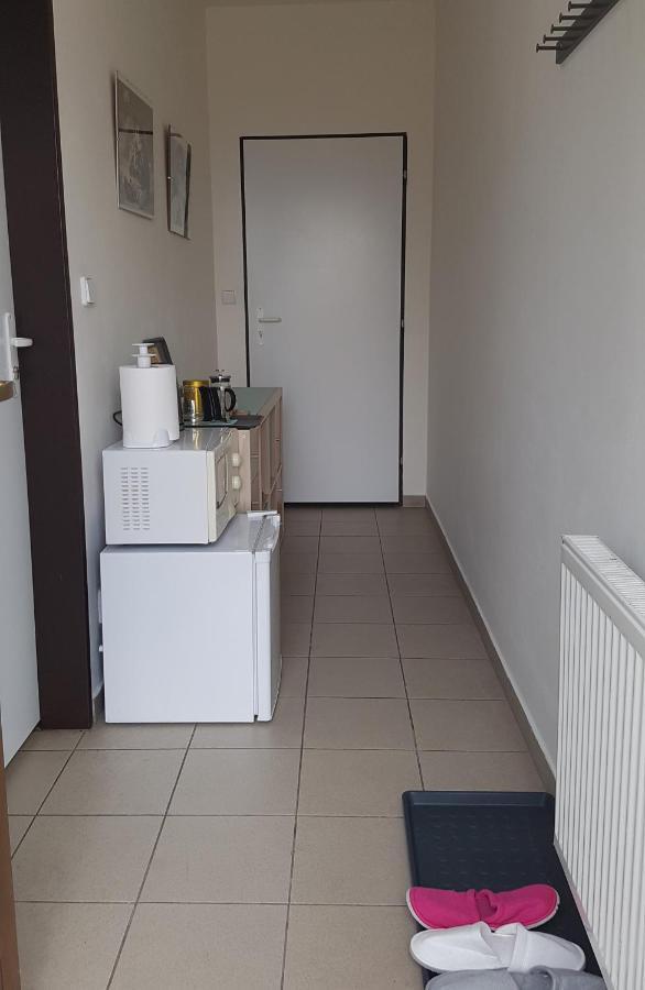 Na Samote U Lesa -Rasovna Appartement Msecke Zehrovice Buitenkant foto